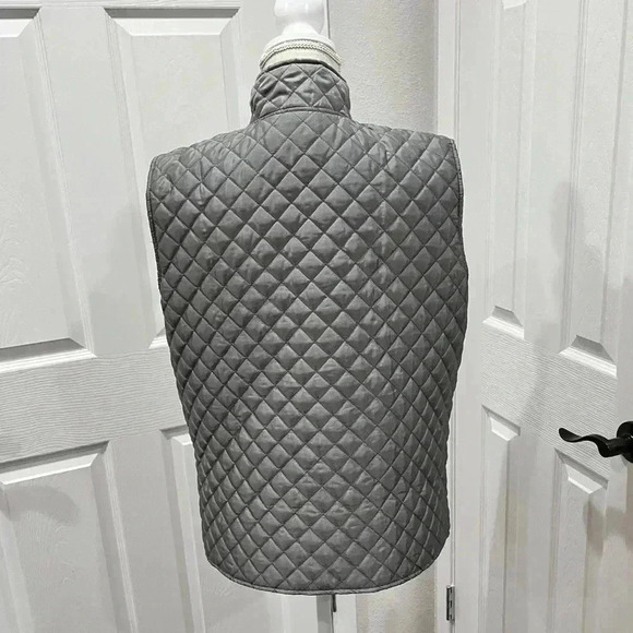 Albion Activology reversible puffer vest like new - Picture 4 of 13